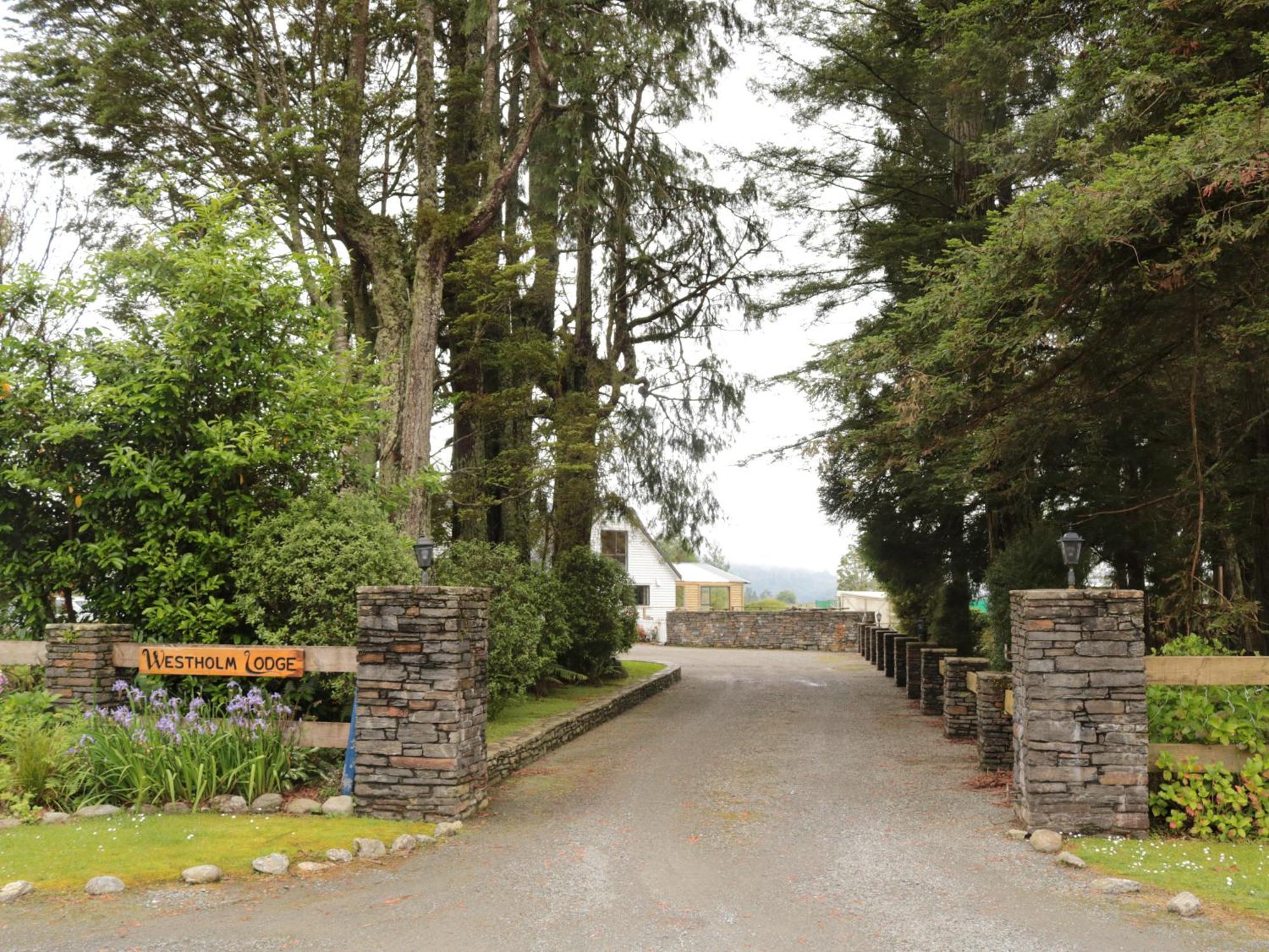 Westholm Lodge Harihari Eksteriør bilde