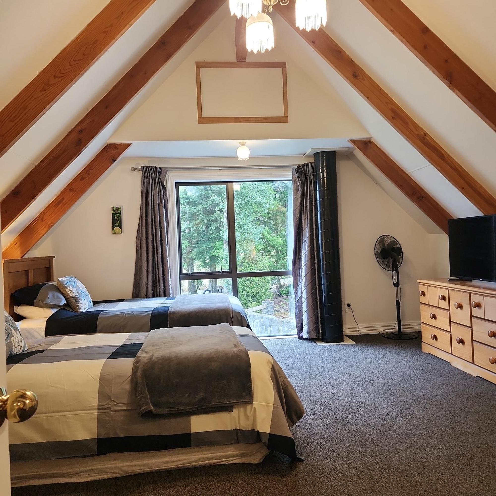 Westholm Lodge Harihari Eksteriør bilde
