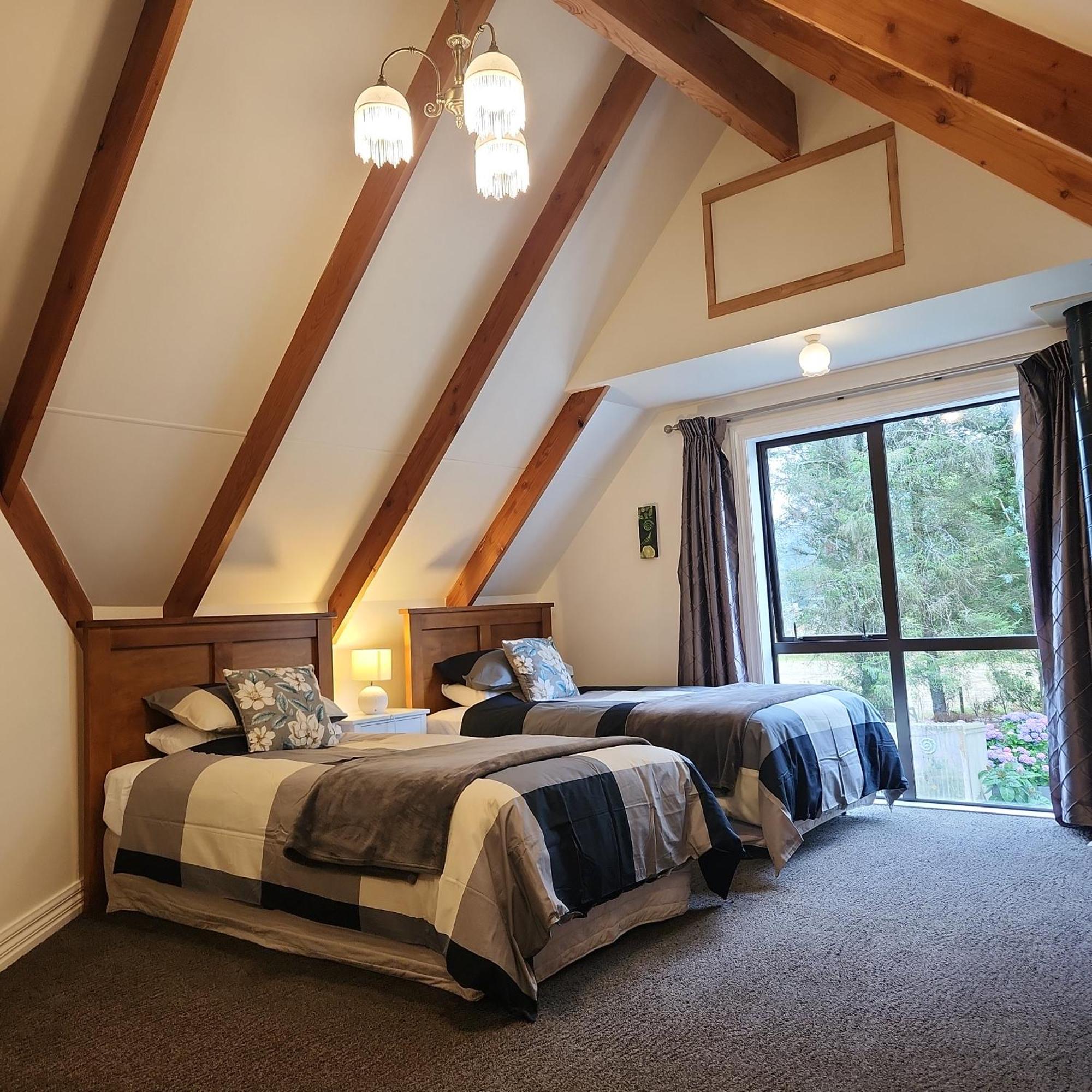 Westholm Lodge Harihari Eksteriør bilde